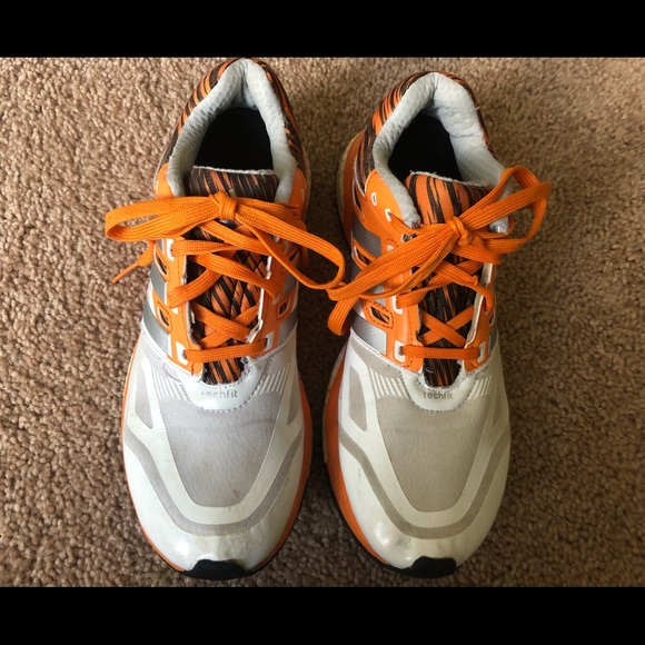 Tennessee Official Adidas Team Shoe - Picture 2 of 4